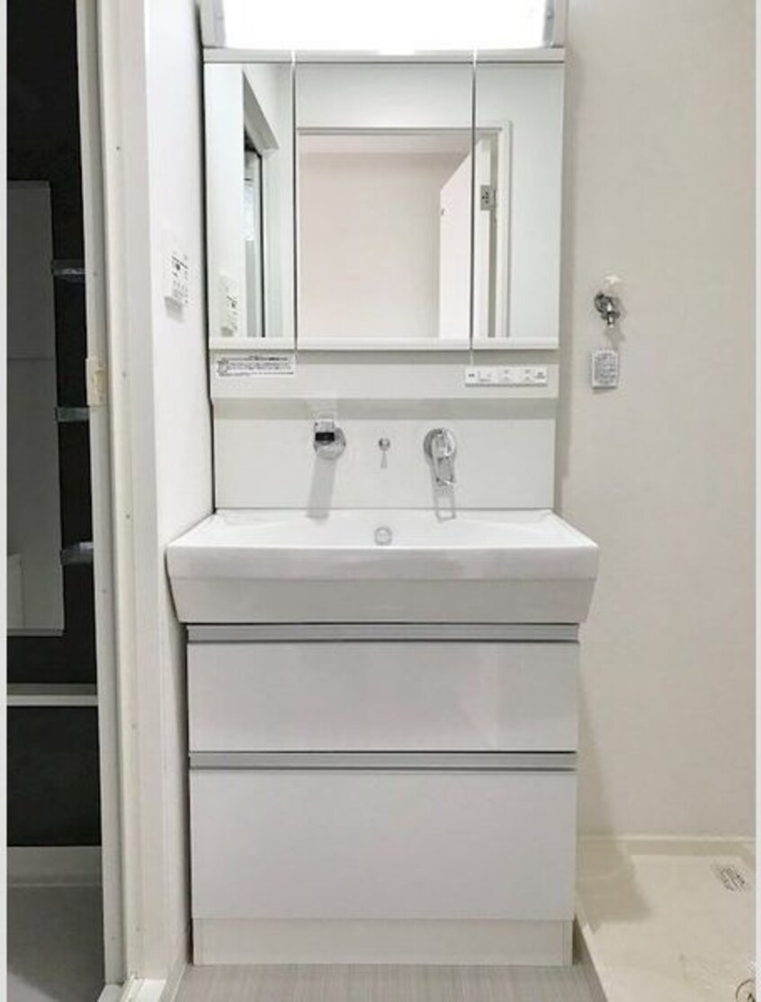 ※写真は同じマンションの違う部屋のものになります。 リベルティア