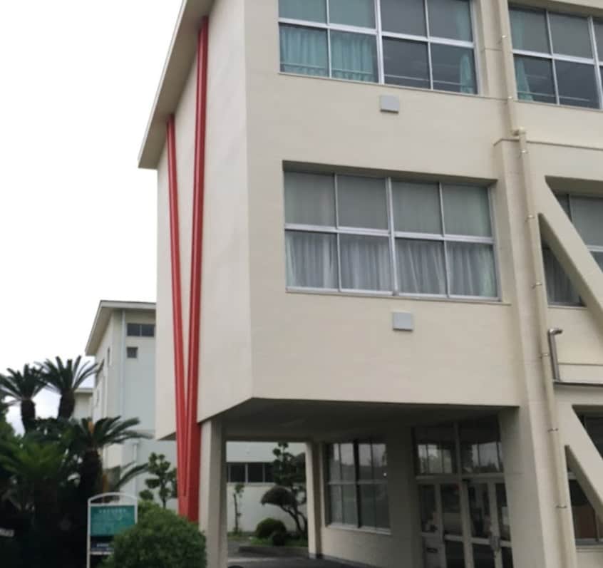 東海市立上野中学校(中学校/中等教育学校)まで588m ルミエールコート　Ⅱ