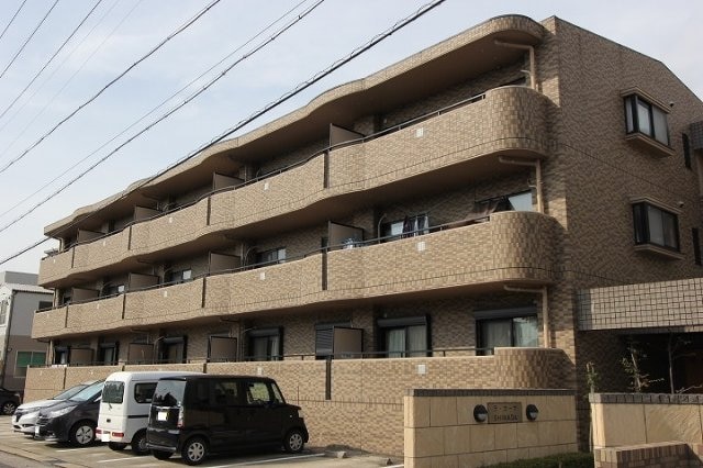 建物外観を気になさる方へ、見た目の良い物件です ラ・カーサＳＨＩＭＡＤＡ