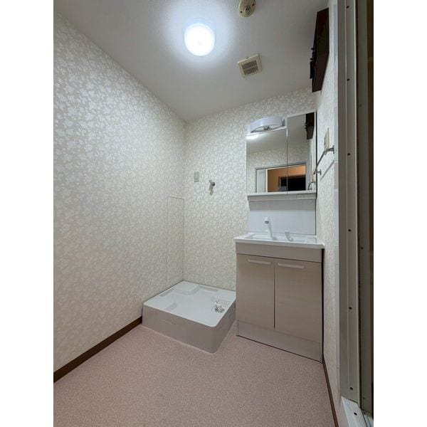  リリーハイツ港