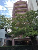 レインボー尾頭橋IIの外観