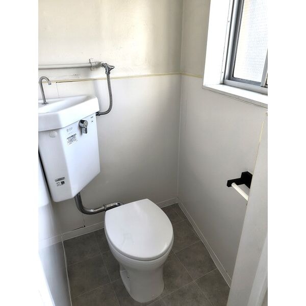 ※写真は同じマンションの違う部屋のものになります。 七福ビル