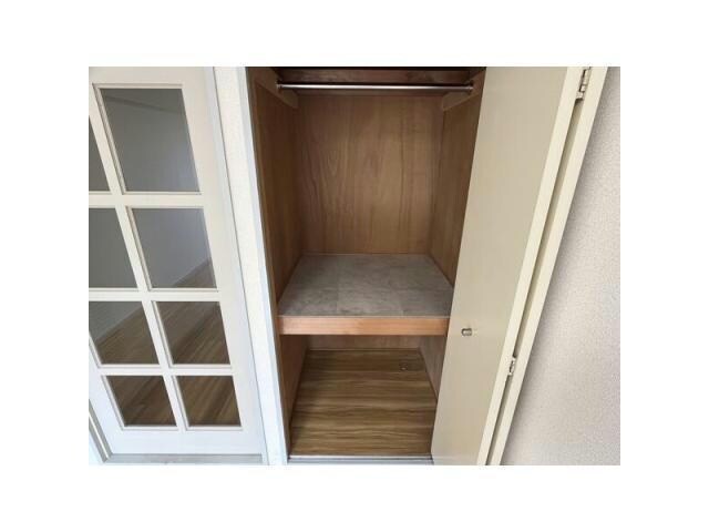 ※写真は同じマンションの違う部屋のものになります。 名古屋市営地下鉄名城線/上前津駅 徒歩6分 8階 築33年