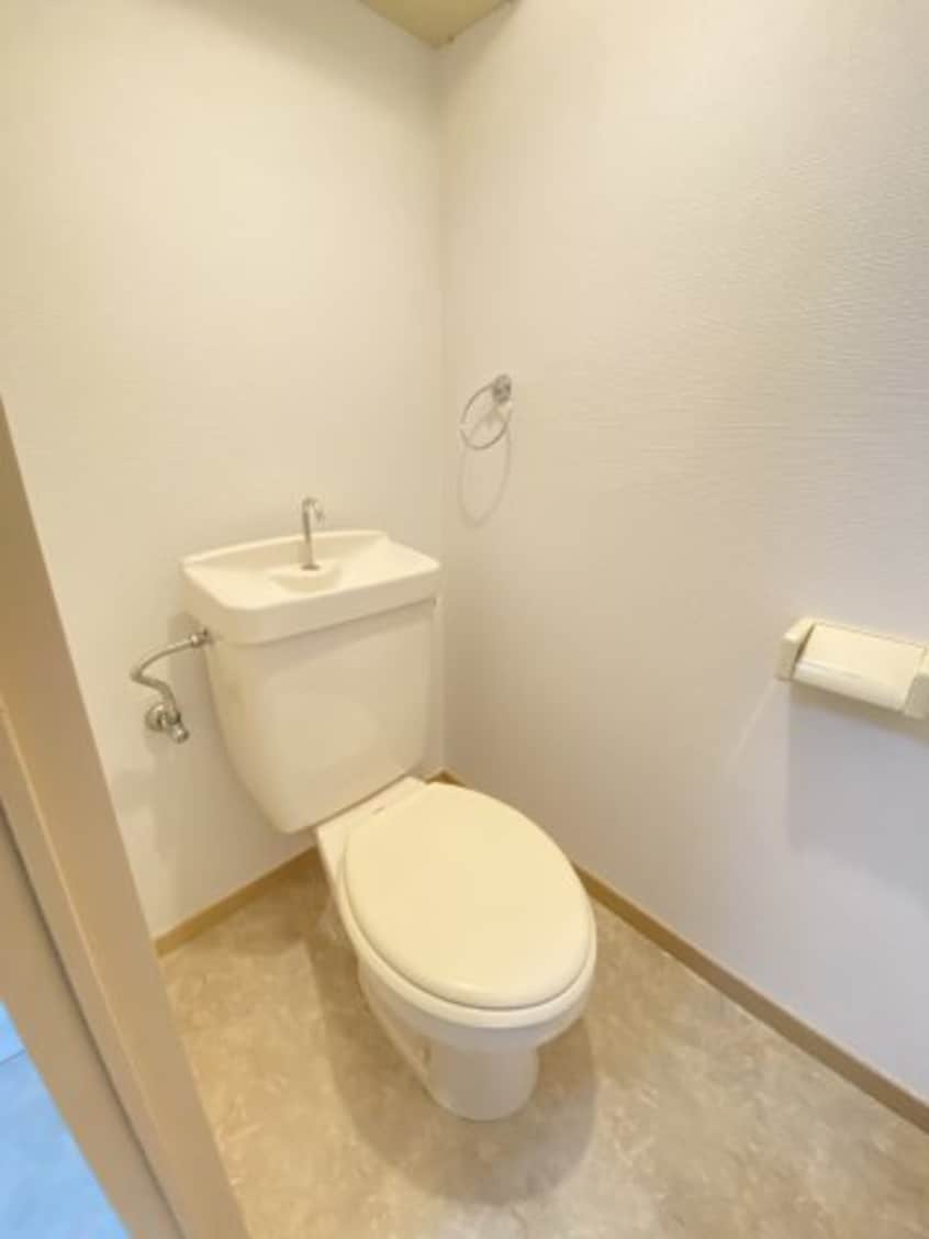 ※別部屋のお写真で、現況優先と致します。 第５グランドハイツ服部