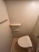 ※写真は同じマンションの違う部屋のものになります。 名古屋市営地下鉄鶴舞線/鶴舞駅 徒歩4分 1階 築30年