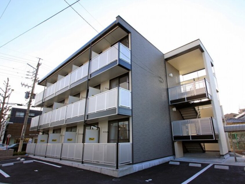  レオパレス稲葉地本通