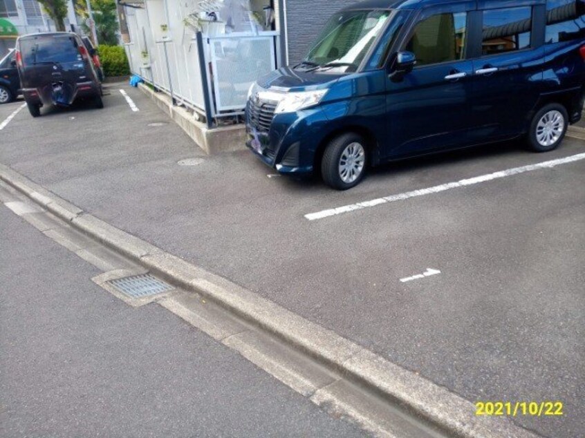  レオパレス稲葉地本通