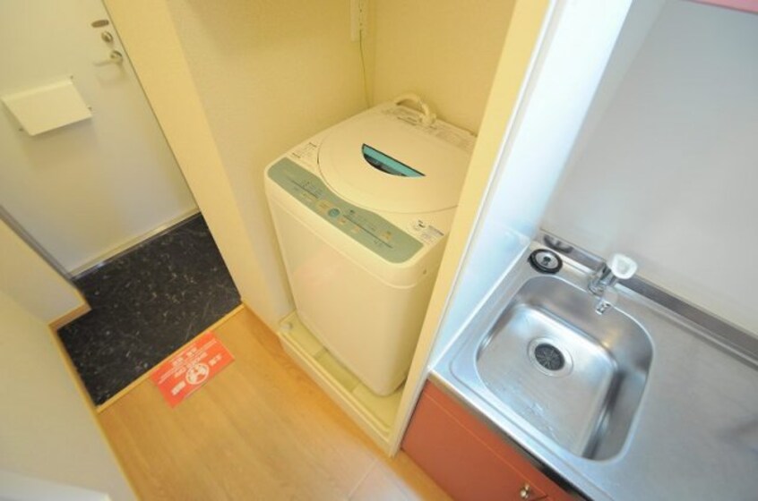  レオパレス稲葉地本通