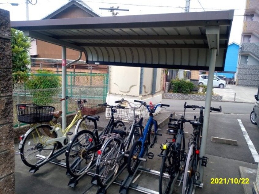  レオパレス稲葉地本通