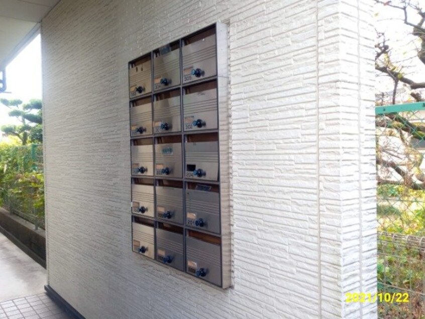  レオパレス稲葉地本通