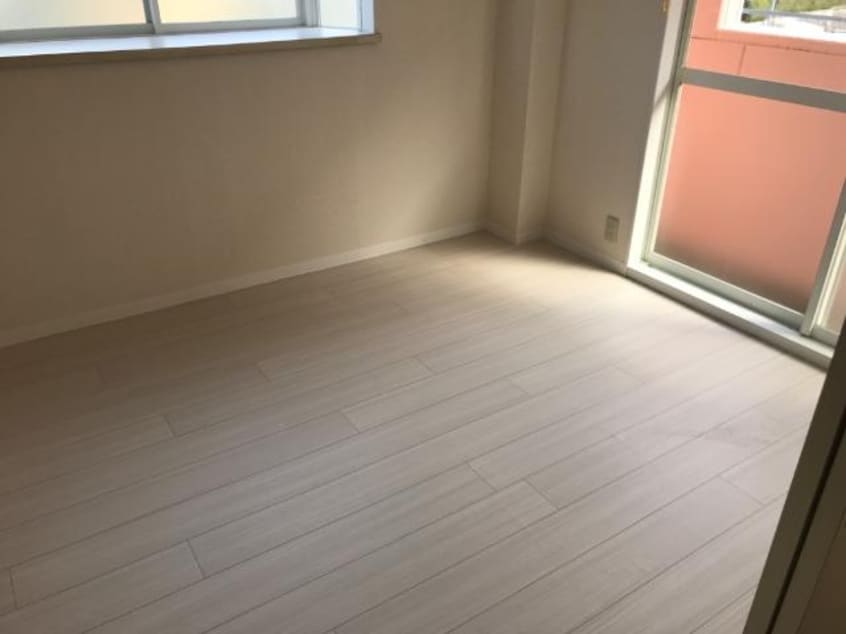 室内 シャインヒルズ滝ノ水