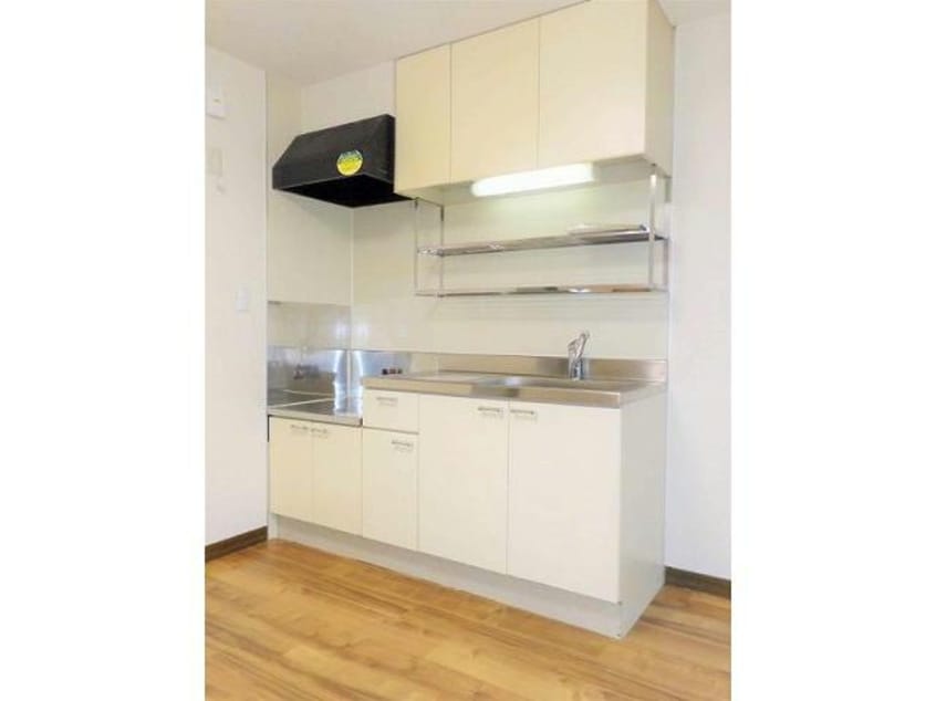 写真、間取図面などが現況と異なる場合は現況優先となります。 ボヌール平松　B棟