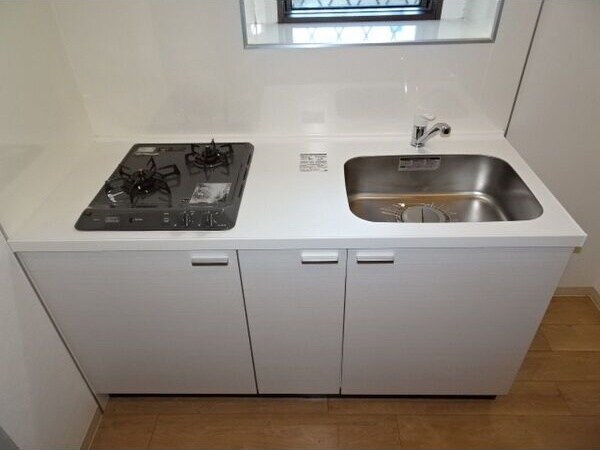  プロパティー城西