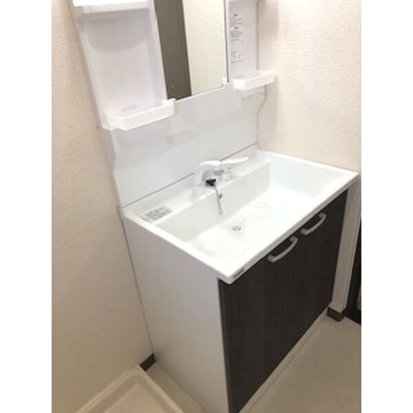  名古屋臨海高速鉄道<あおなみ線>/南荒子駅 徒歩5分 1階 築27年