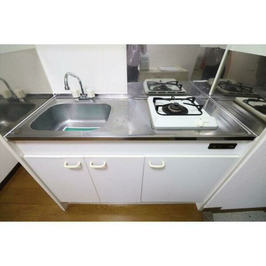  コンフォール港楽