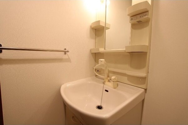  名古屋市営地下鉄鶴舞線/御器所駅 徒歩6分 1階 築61年