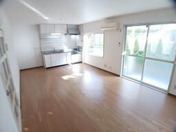 こちらの居間で趣味の時間をお楽しみください