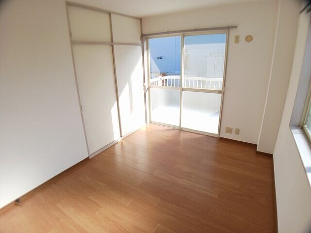 過ごしやすい室内です ハイツ極楽