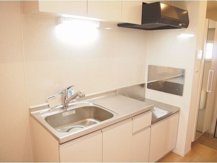  名古屋臨海高速鉄道<あおなみ線>/中島駅 徒歩16分 1階 築8年