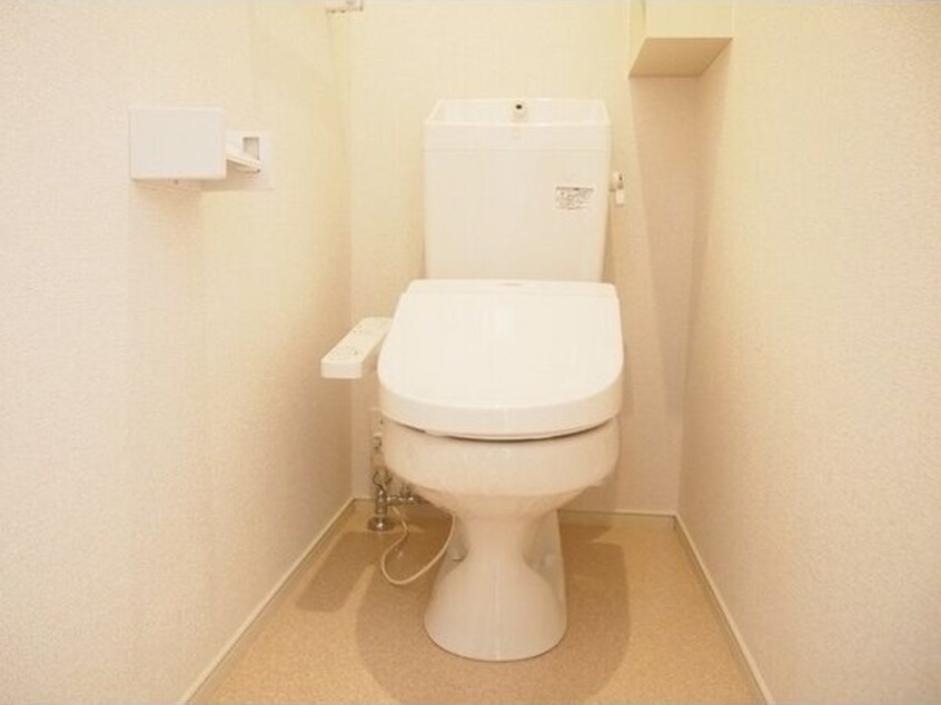  名古屋臨海高速鉄道<あおなみ線>/中島駅 徒歩16分 1階 築8年