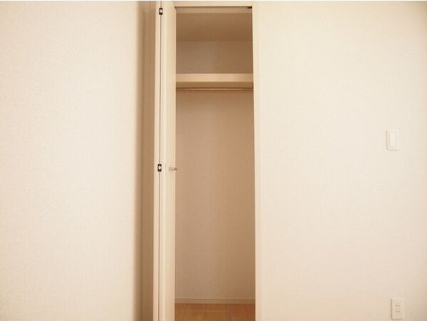  名古屋臨海高速鉄道<あおなみ線>/中島駅 徒歩16分 1階 築8年