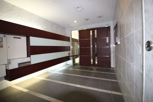  名古屋市営地下鉄名城線/東別院駅 徒歩6分 8階 築18年