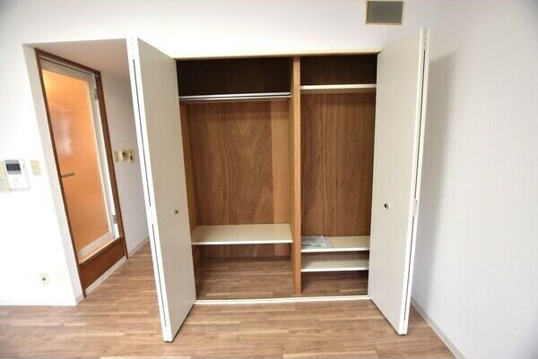  名古屋市営地下鉄東山線/新栄町駅 徒歩8分 11階 築32年