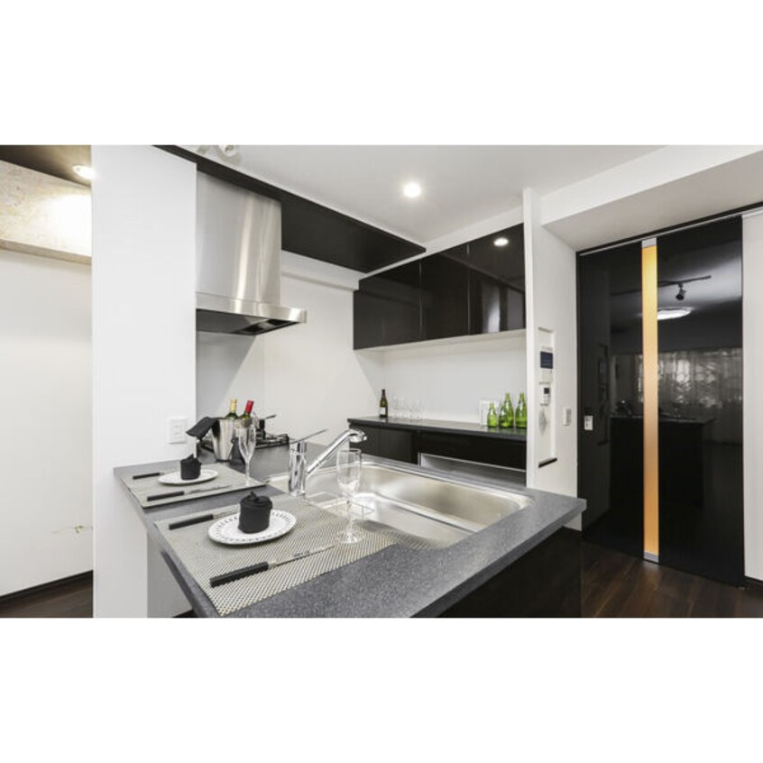  名古屋市営地下鉄鶴舞線/丸の内駅 徒歩5分 6階 築5年