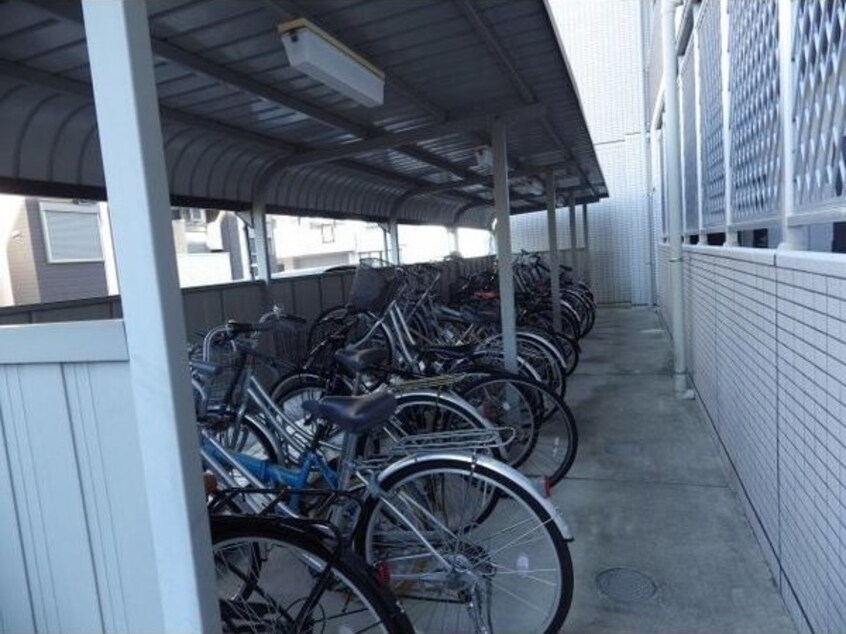  名古屋市営地下鉄名港線/日比野駅 徒歩6分 8階 築17年