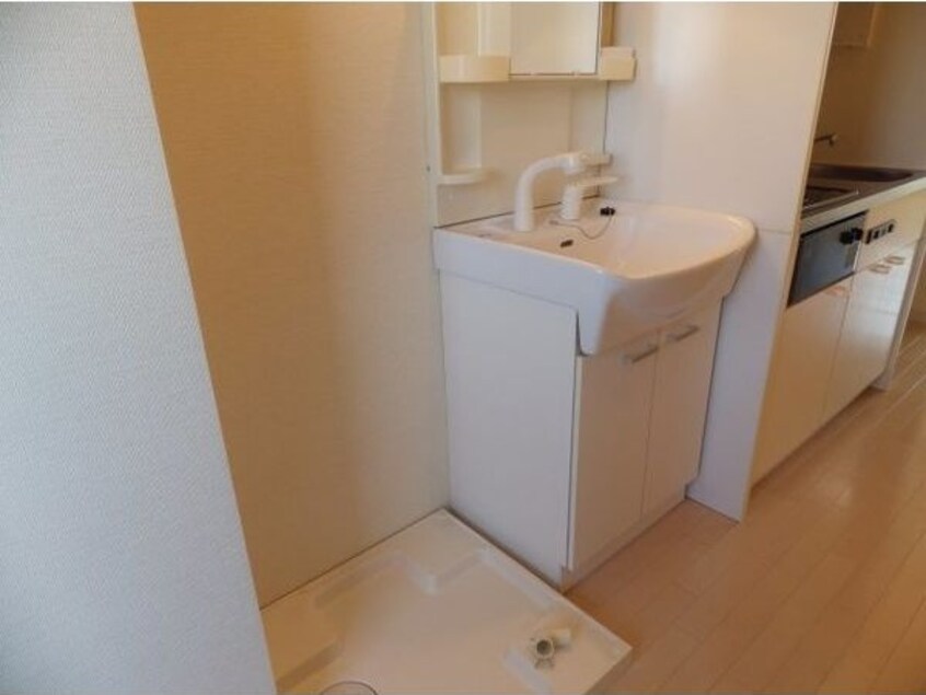  名古屋市営地下鉄名港線/日比野駅 徒歩6分 8階 築17年