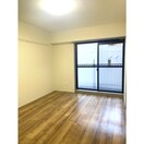 ※写真は同じマンションの違う部屋のものになります。 東海道本線/名古屋駅 徒歩11分 2階 築27年