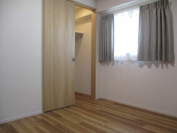  名古屋市営地下鉄鶴舞線/丸の内駅 徒歩2分 8階 築4年