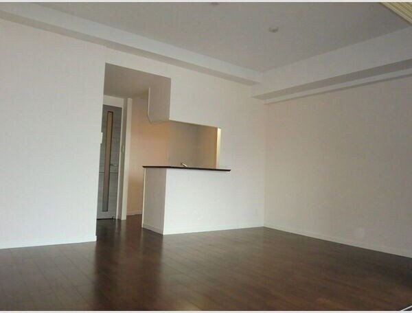  東海道本線/金山駅 徒歩13分 6階 築14年