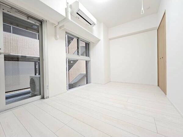  ディアレイシャス丸の内