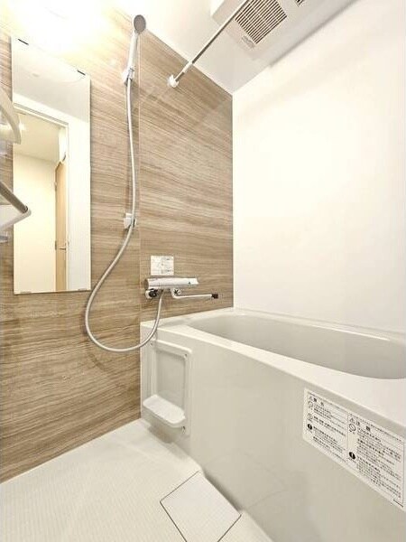  ディアレイシャス丸の内