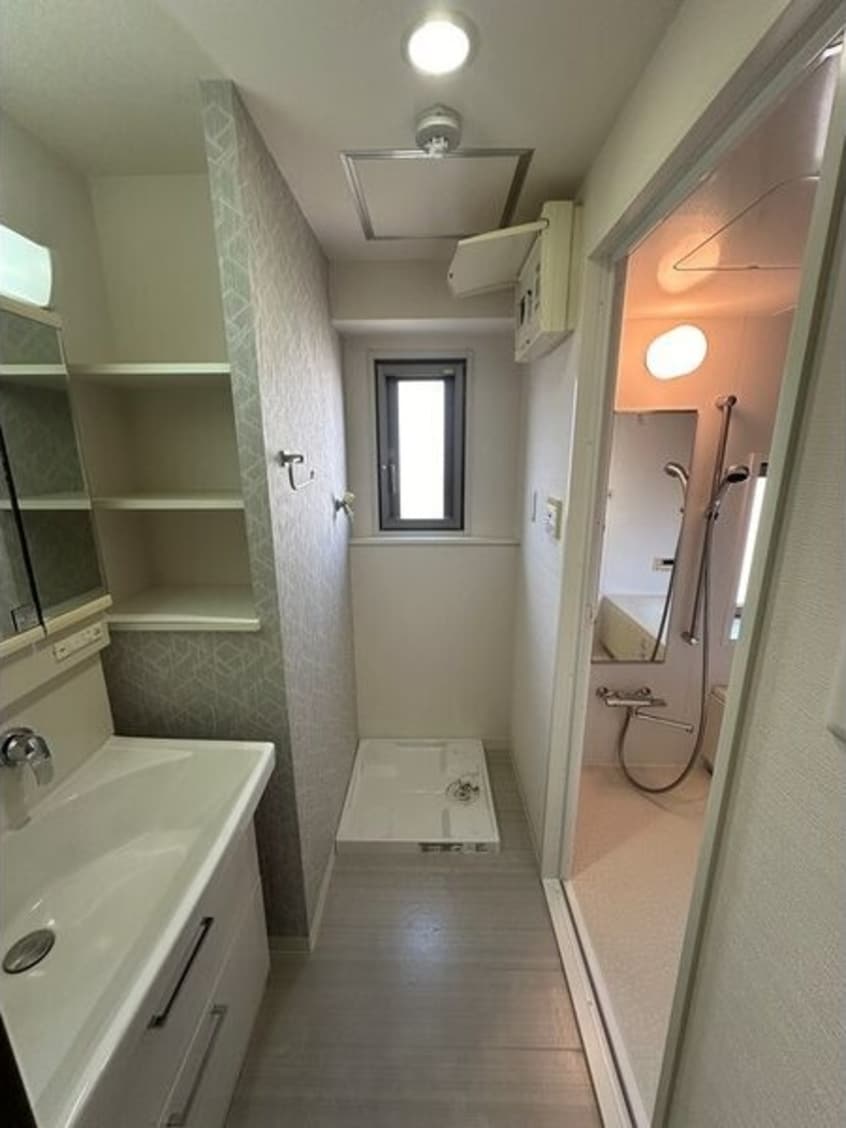  名古屋市営地下鉄東山線/新栄町駅 徒歩6分 8階 築12年