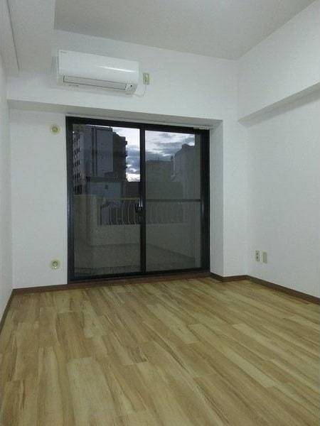  パリーマンション