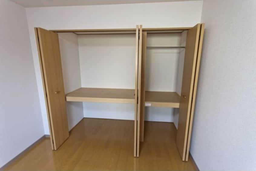  ホリーステージ城山