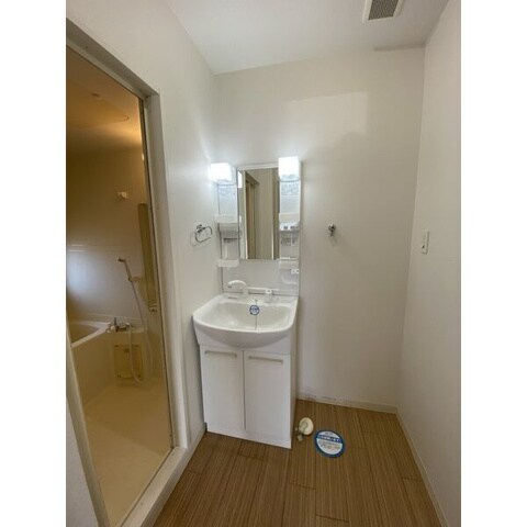 ※写真は同じマンションの違う部屋のものになります。 グランデ浄心