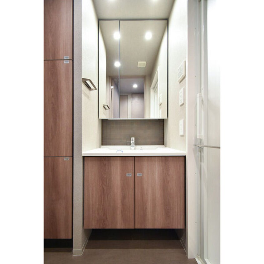 ※写真は同じマンションの違う部屋のものになります。 オーパスレジデンス名古屋ステーション