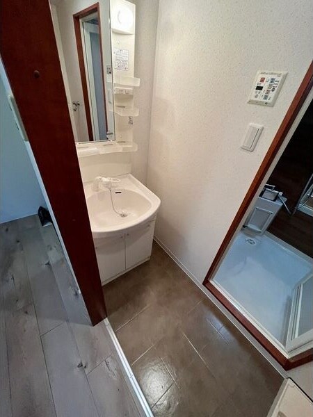  名古屋市営地下鉄東山線/名古屋駅 徒歩10分 2階 築18年