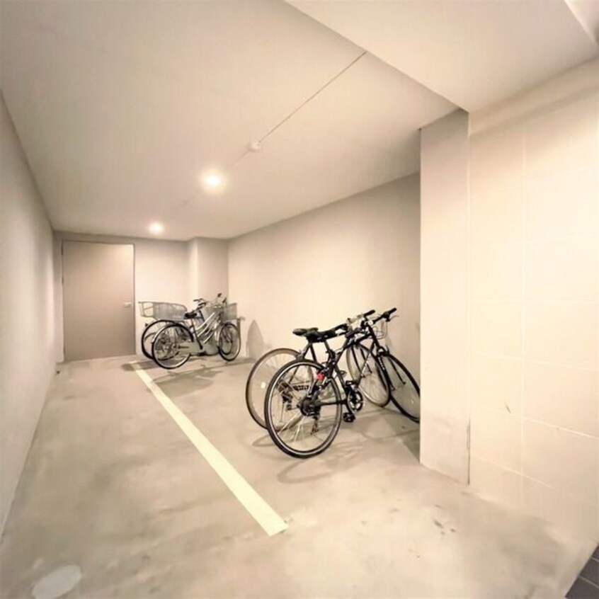  名古屋市営地下鉄桜通線/国際センター駅 徒歩5分 2階 築16年