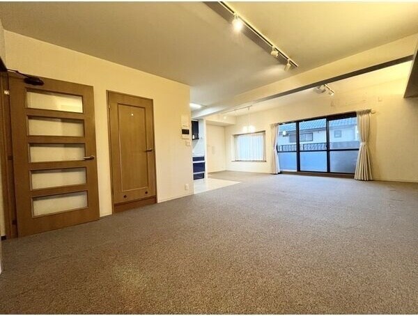  サンハウス八田