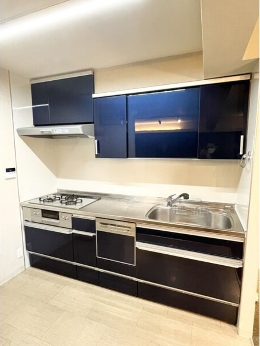  サンハウス八田