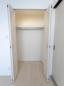 205号室ｳｫｰｸｲﾝｸﾛｰｾﾞｯﾄ ハーモニーテラス長田町