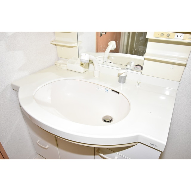  Gramercy Shirakawa Koen