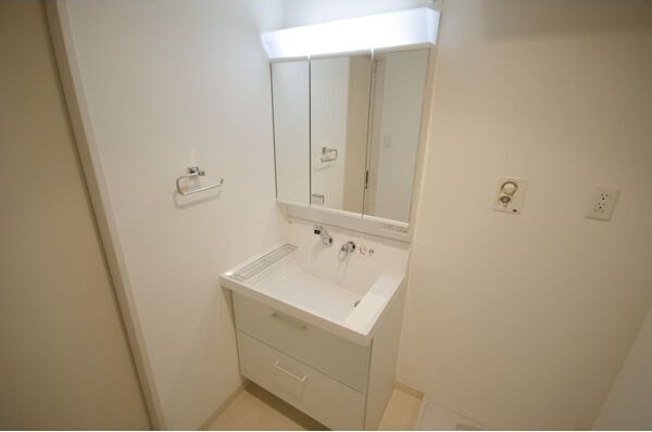  名古屋市営地下鉄桜通線/高岳駅 徒歩8分 4階 築12年