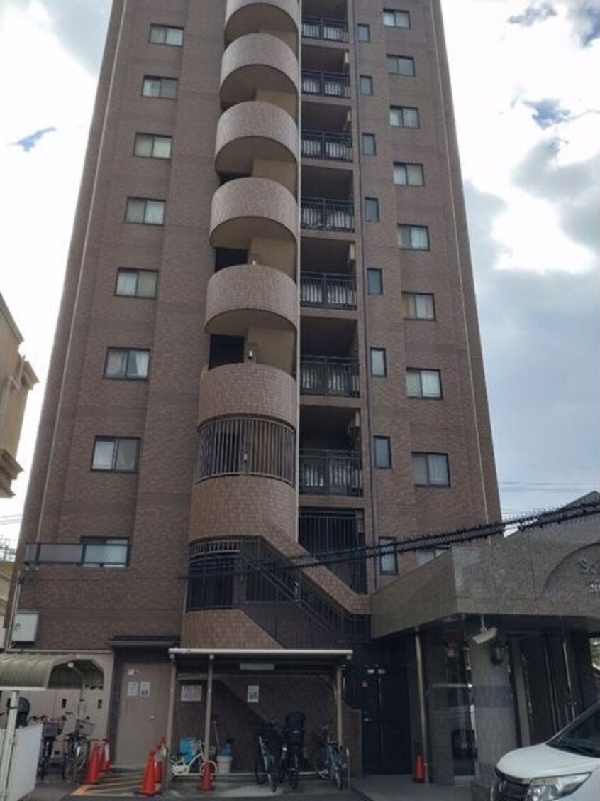  シュロス東白壁