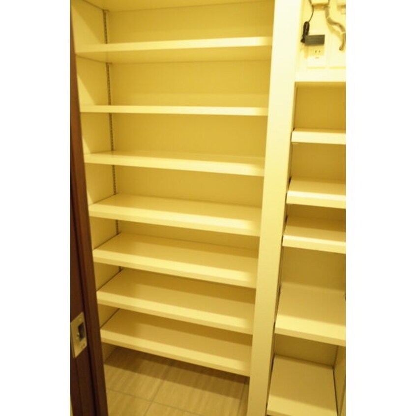  ザ・パークハウス久屋大通ローレルタワー