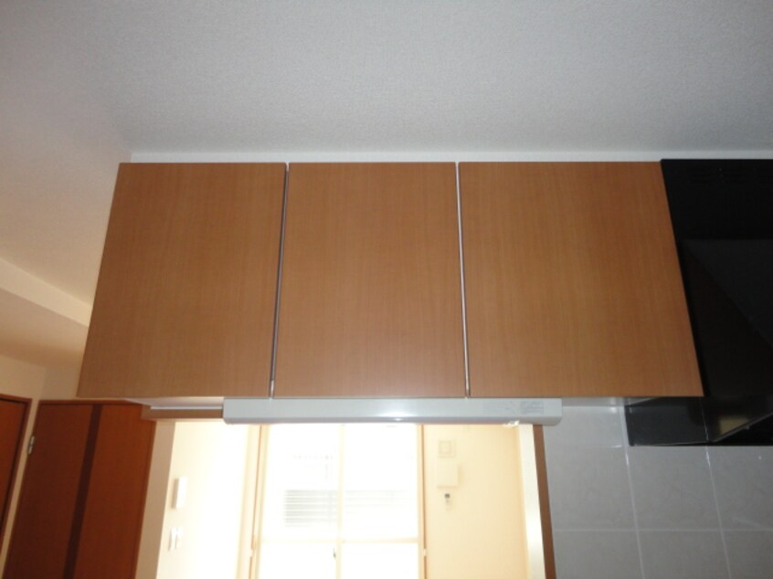 キッチン吊り戸棚 ボンボヌール